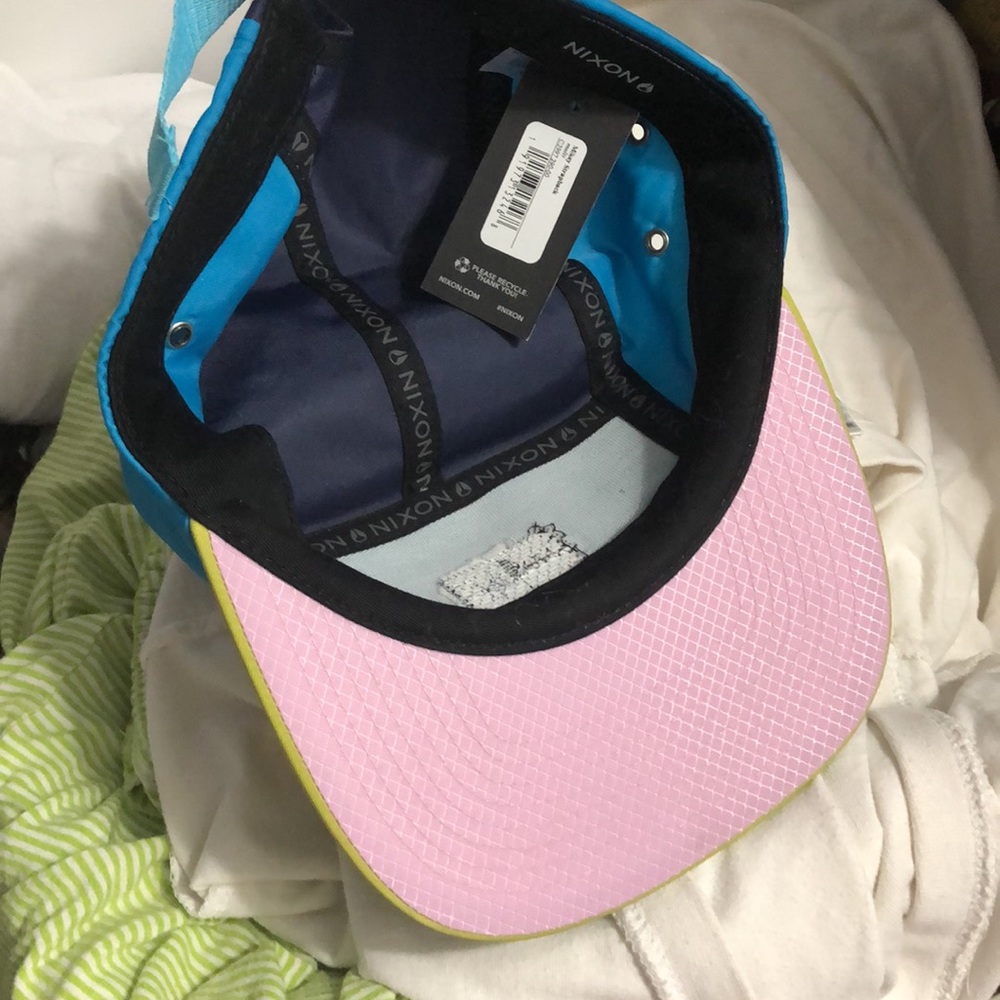 Hat - Picture 2 of 4